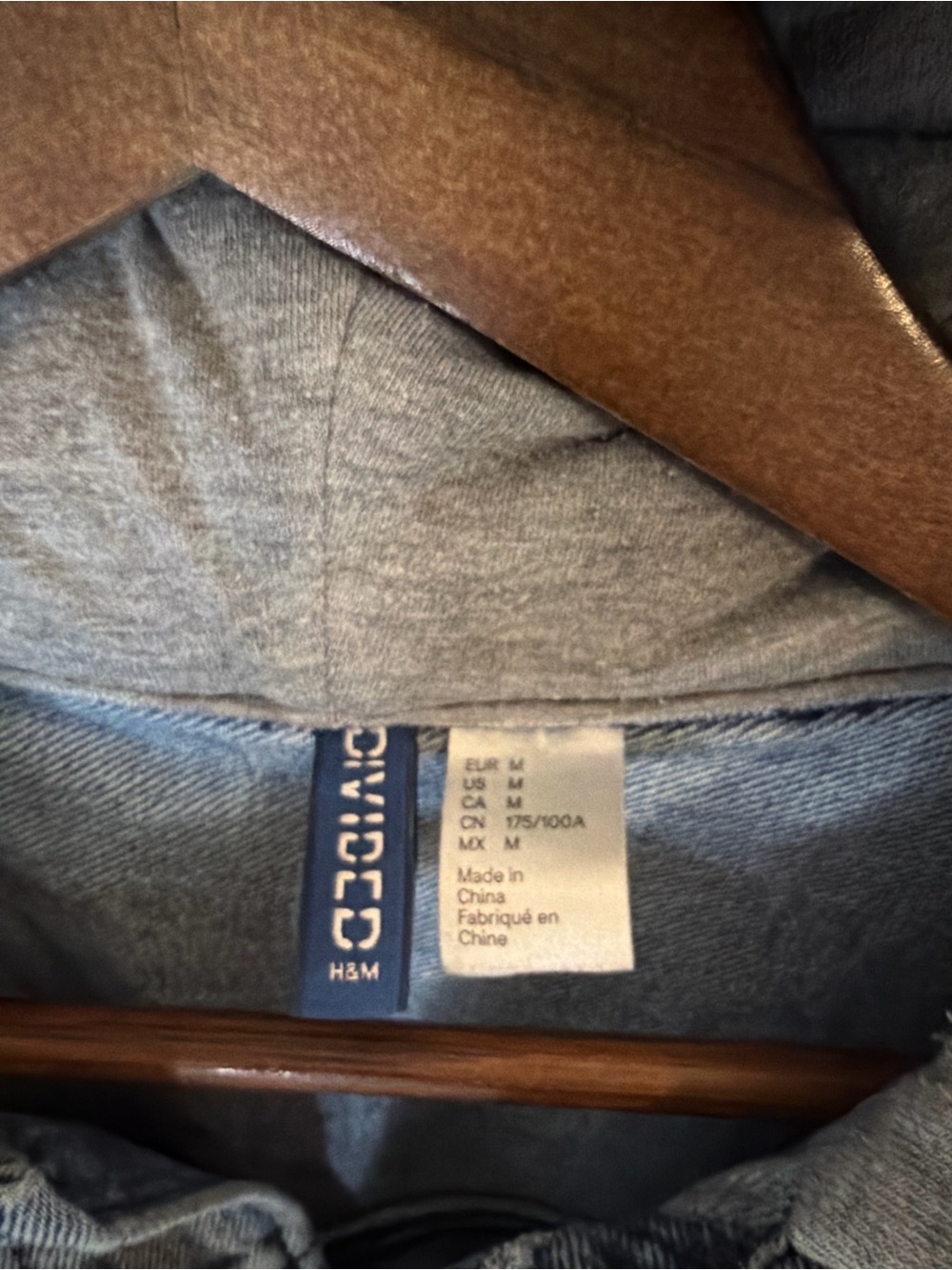 H&M Hooded Denim Jacket Medium Light Wash Gray Knit Sleeves ZFG Embroidered - Picture 5 of 7